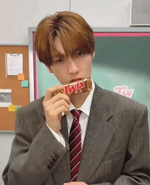 rWbiBk.gif