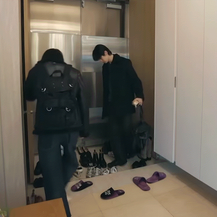 riqBgC.gif
