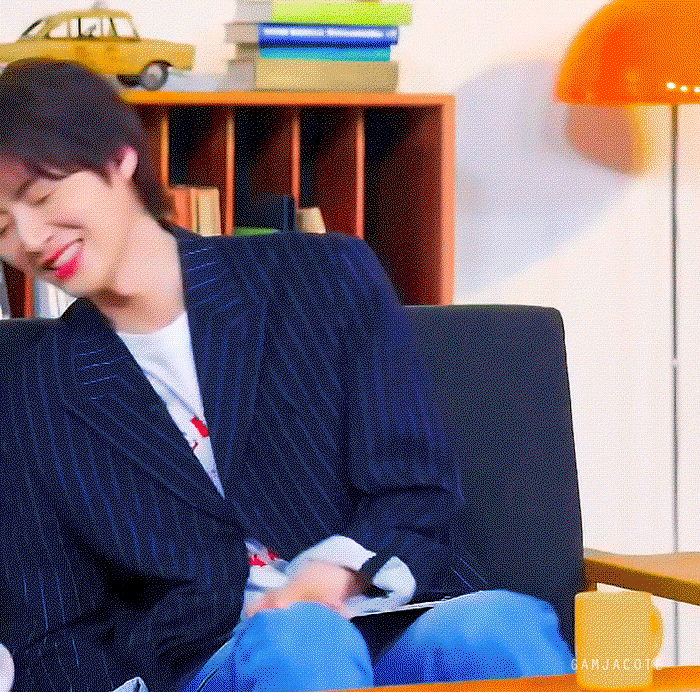 rsqgkU.gif