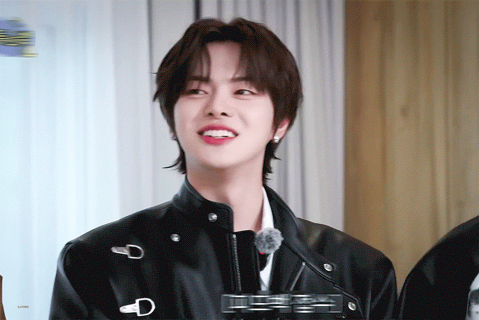 rujHHv.gif