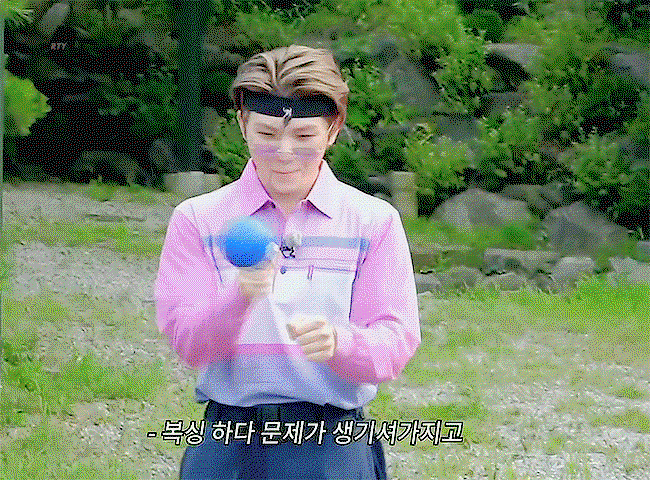 rvNVQa.gif
