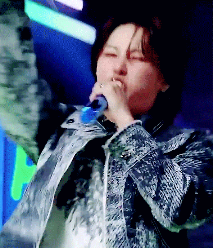 rvyqHX.gif