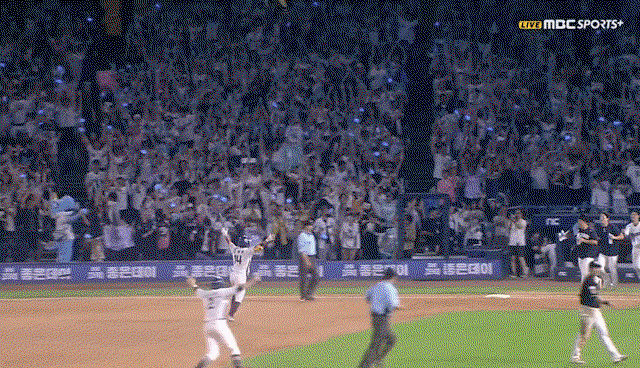 sRWxJF.gif