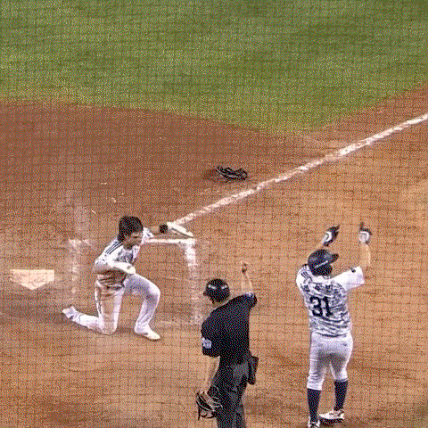 sdsONg.gif