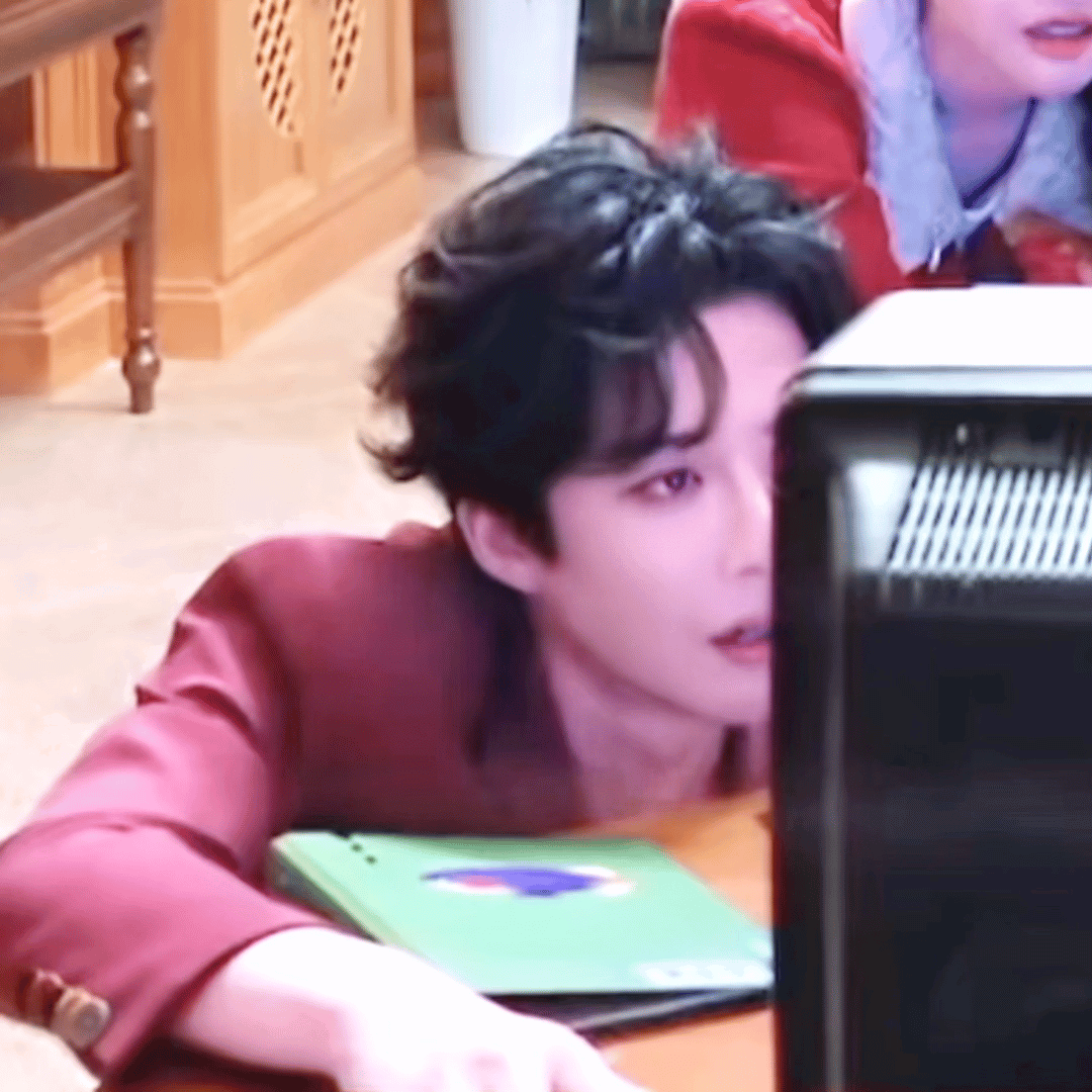 soyxHk.gif
