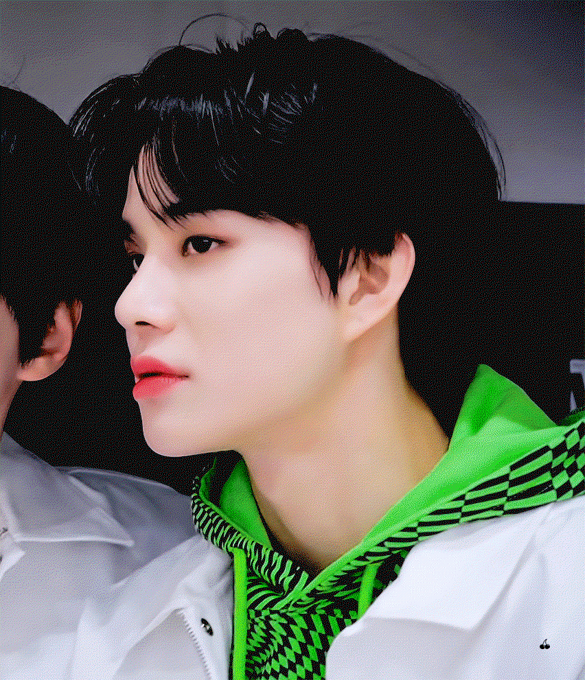 sxQHzY.gif