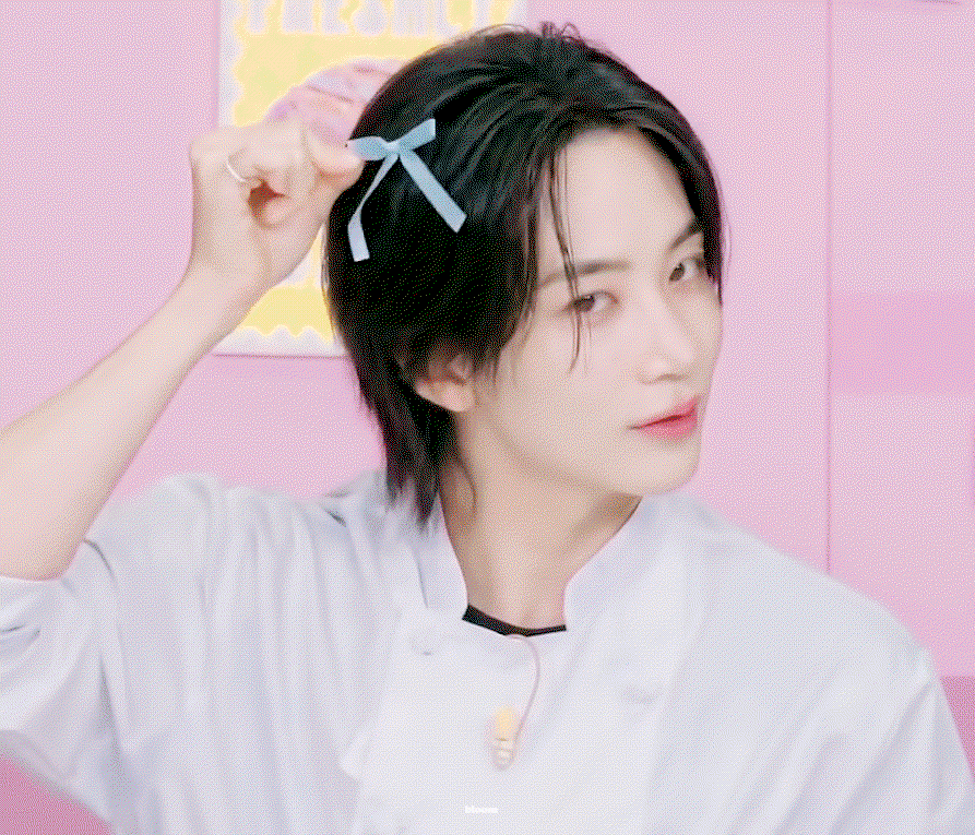 tKkDbq.gif