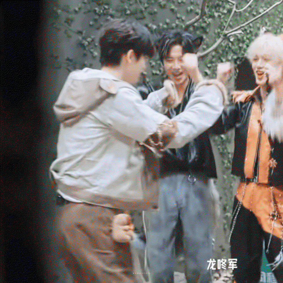 tVrBsq.gif