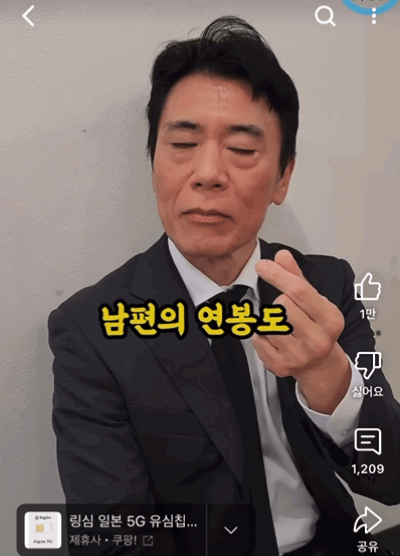 tXuxqR.gif