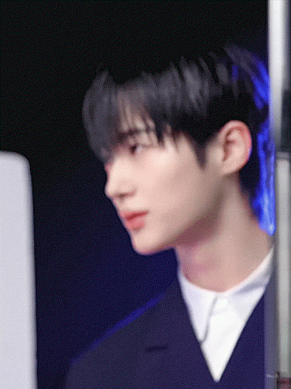 tYpHVD.gif
