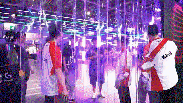 tbrQFm.gif