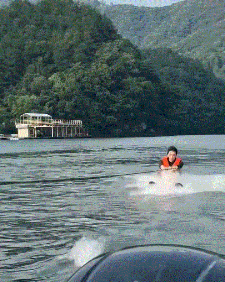 teAJUt.gif