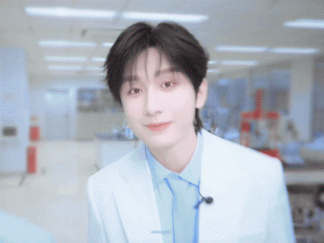 tfLWrH.gif