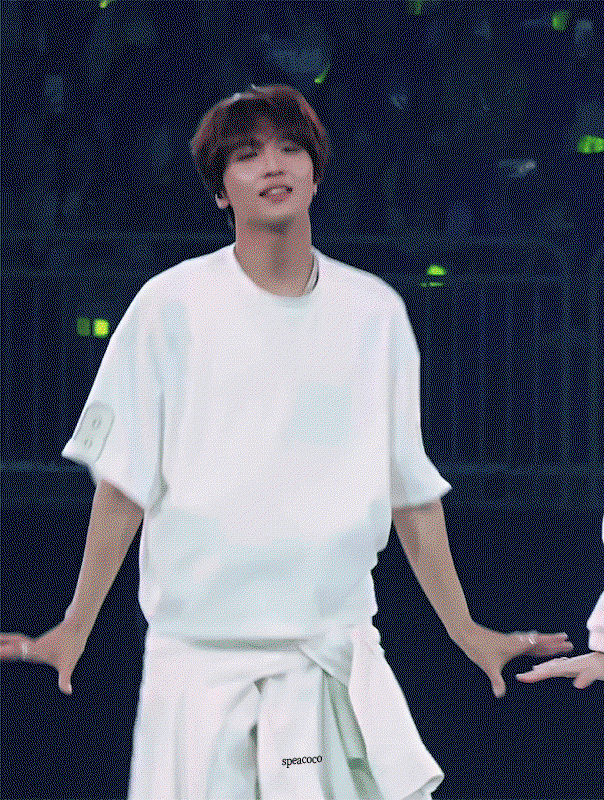 tkooMk.gif