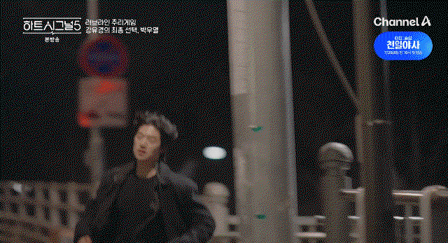 tvRrXq.gif