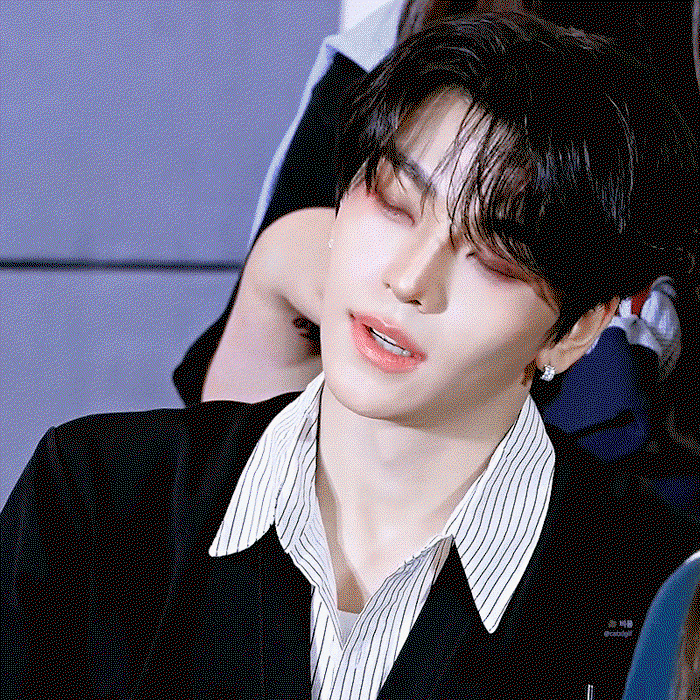 uAOSGN.gif