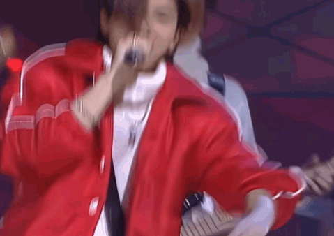 uNxWCH.gif