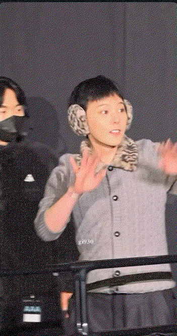 uSAQxT.gif
