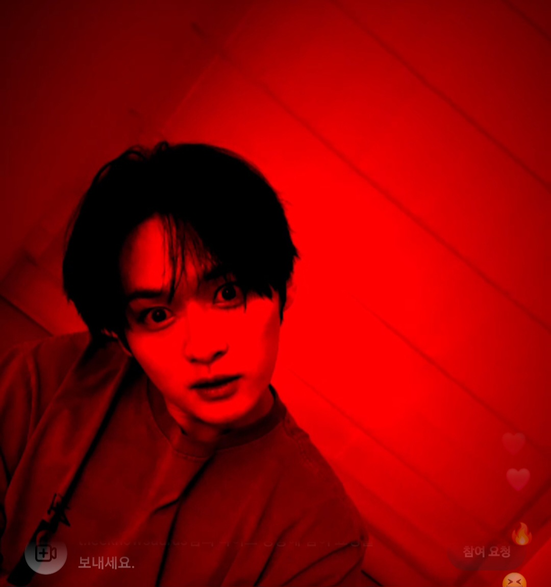 나 라방 들어가자마자 이러고 마주쳐서 개놀람