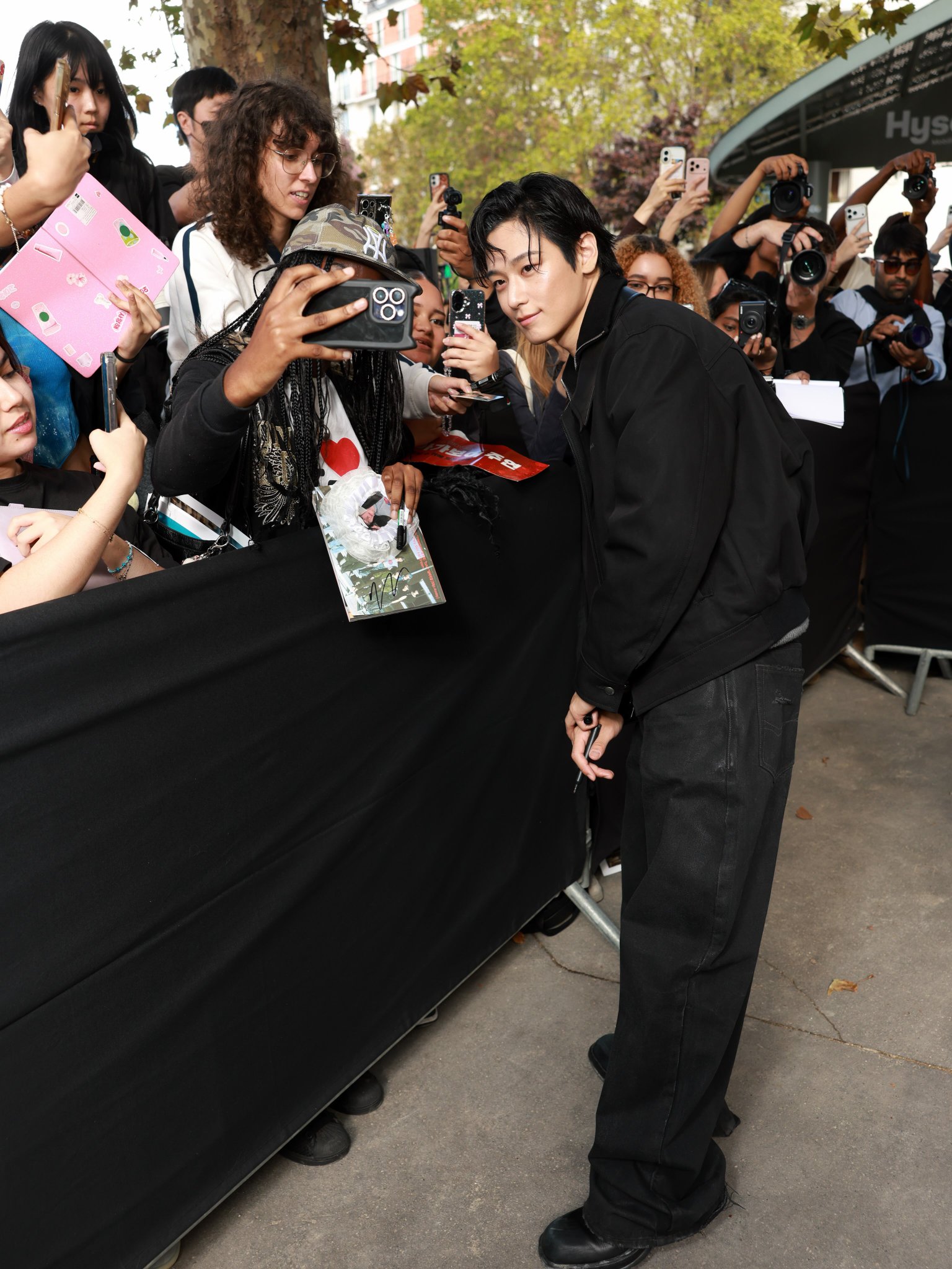 uYCLJi