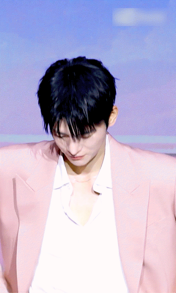 ubWPdK.gif