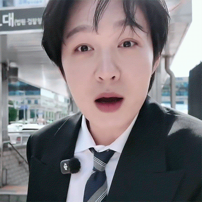 ujoUnc.gif