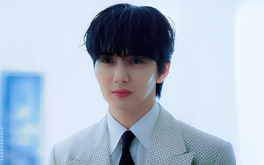 uoqcxe.gif