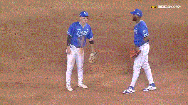 upGUla.gif