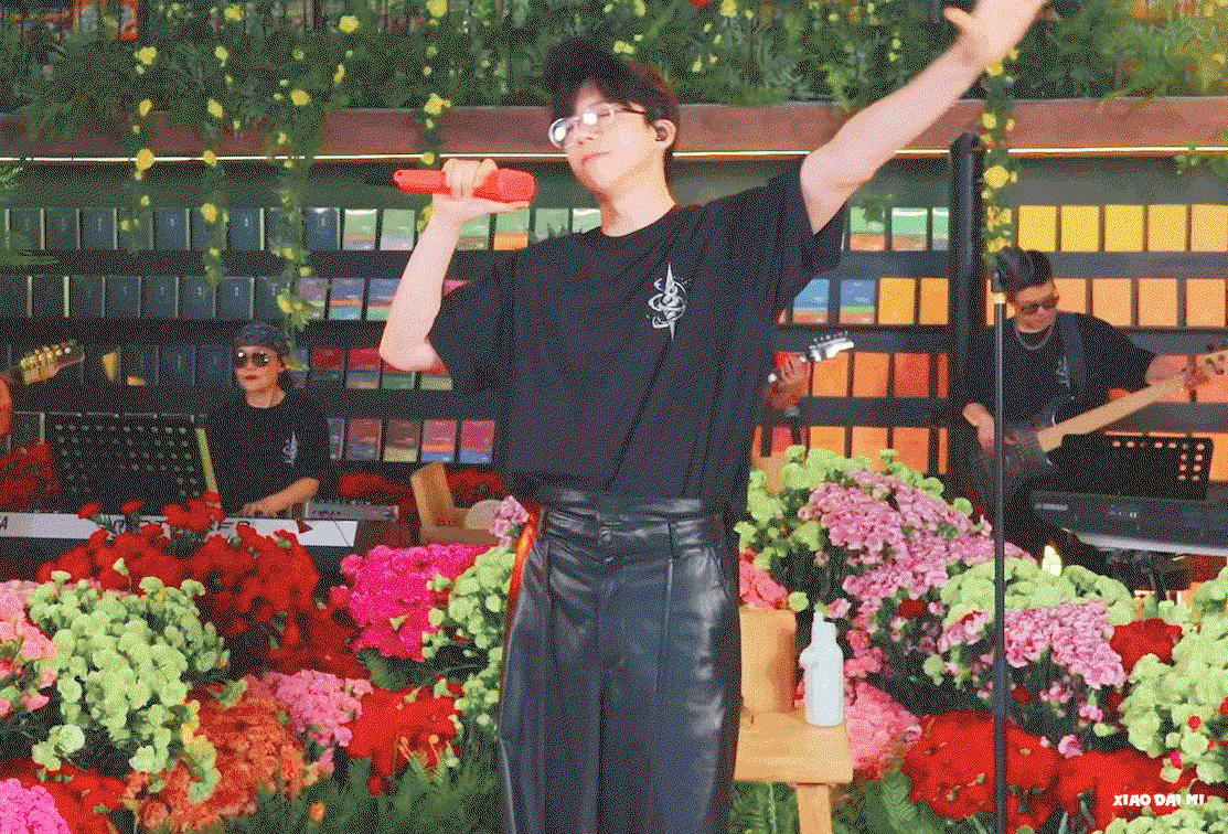 ustZnq.gif
