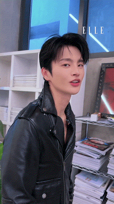 vCXMmN.gif