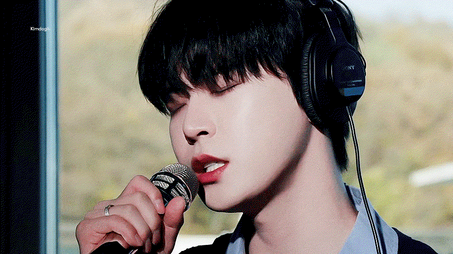 vLffUB.gif