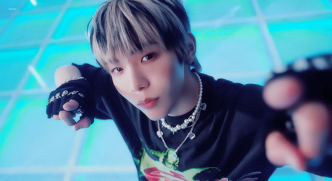 vVHhsm.gif