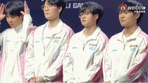 vWUBIq.gif