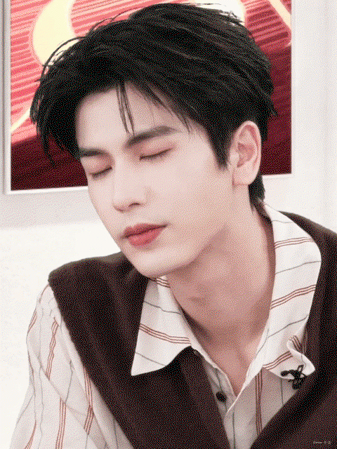 vchuWE.gif