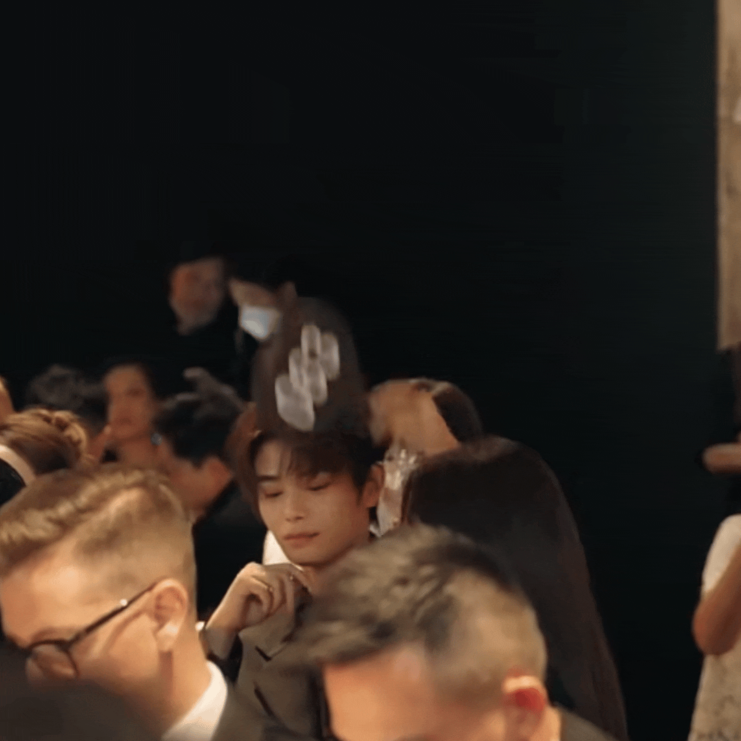 vdzKUZ.gif