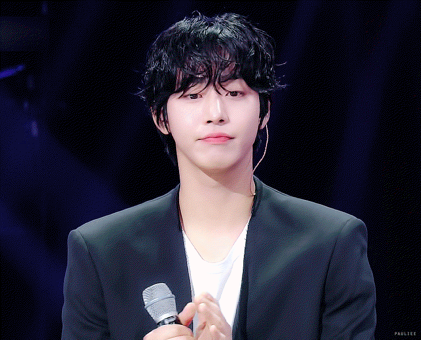 vkXmUj.gif