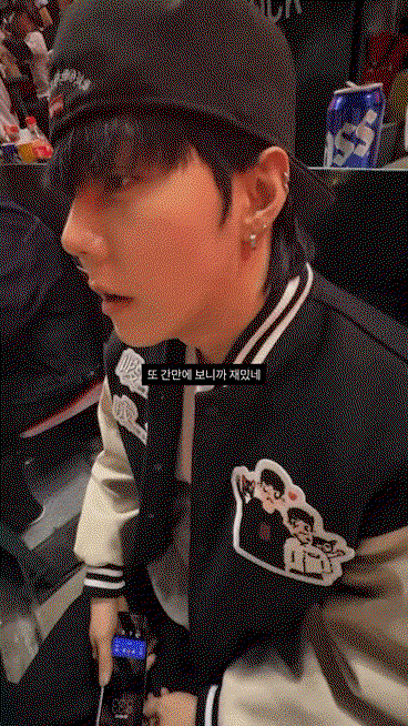 vxFTkD.gif
