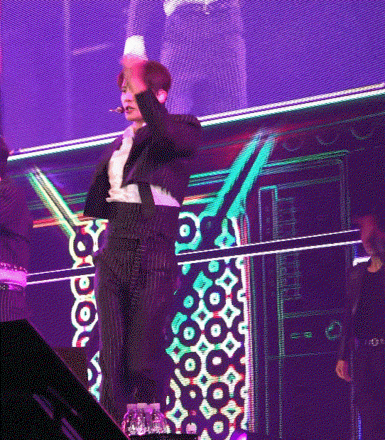 wAkaHQ.gif