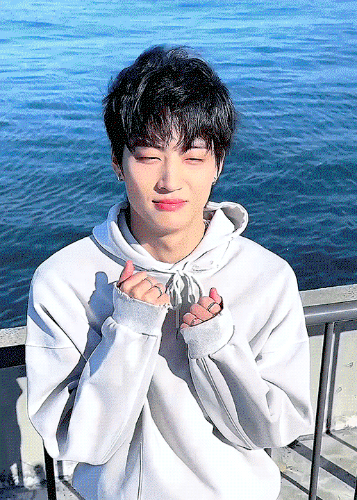 wGwPYM.gif