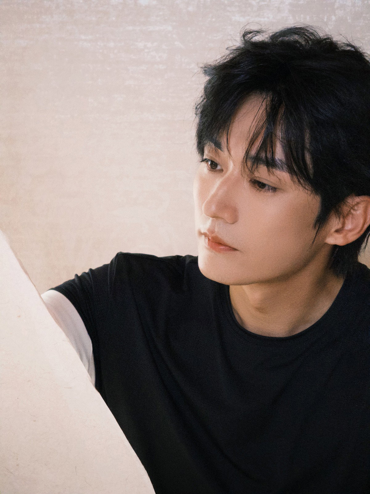 wLyyEO