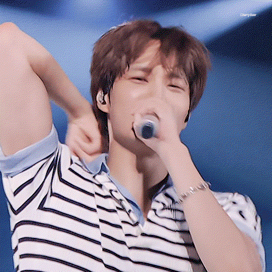 wQDUEv.gif
