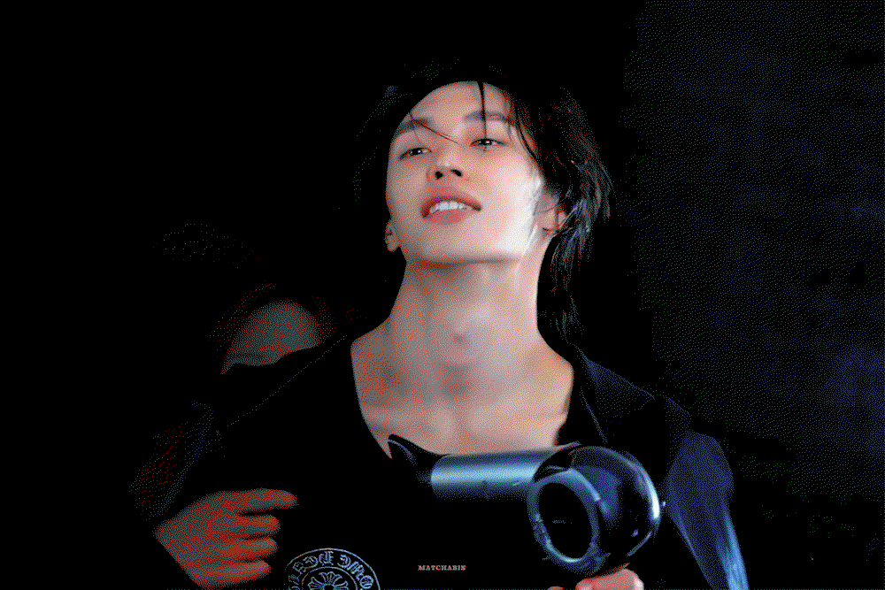 wRqjuD.gif