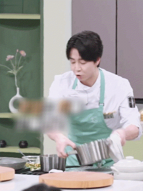 wgsAsT.gif