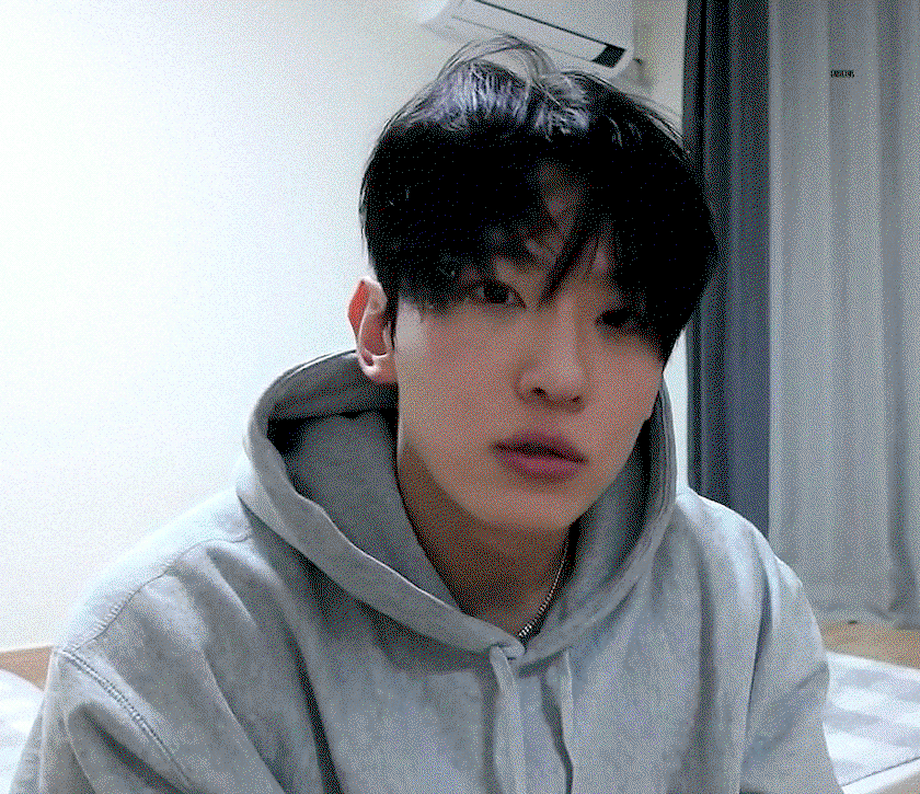 wnhRQM.gif