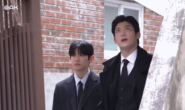 wqrzYC.gif