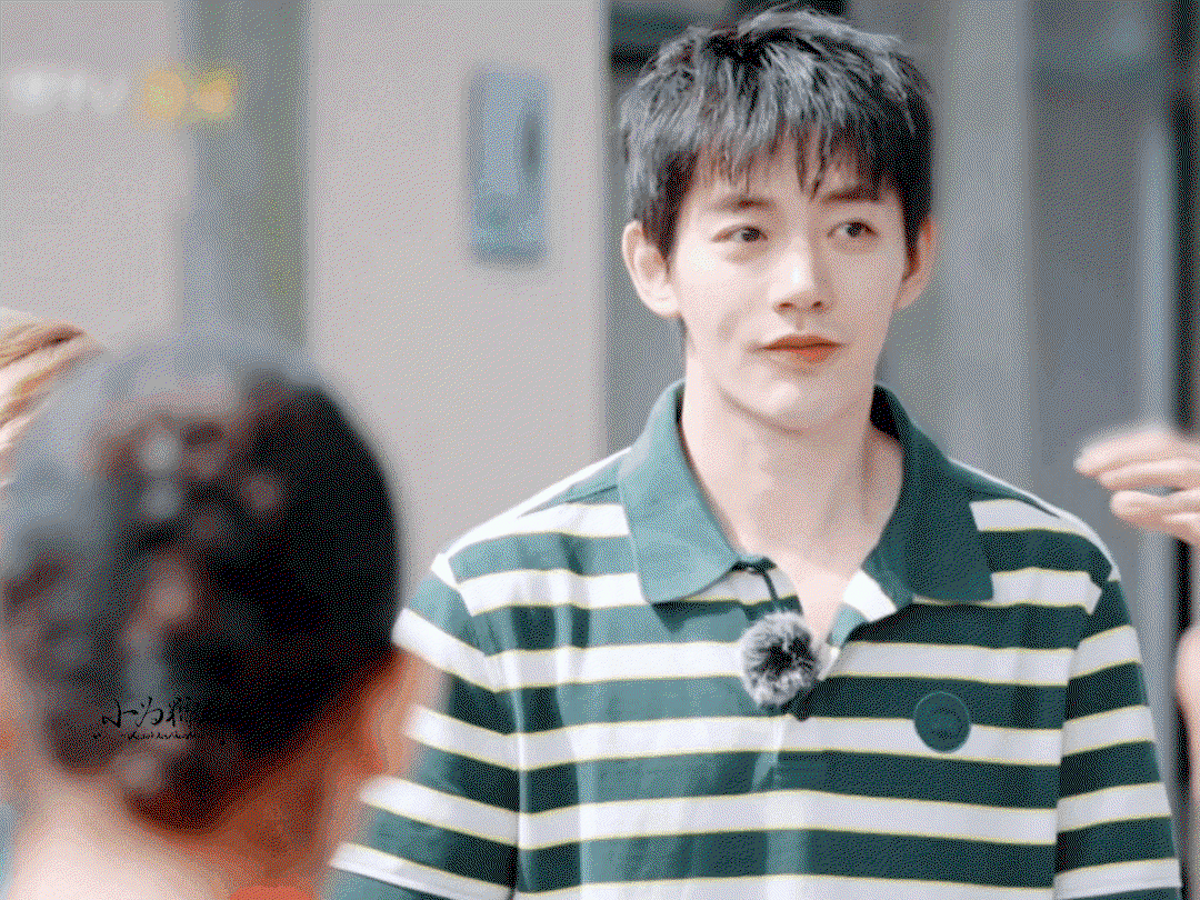 wuZjoM.gif