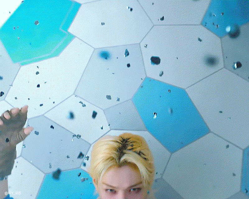 xCECjx.gif