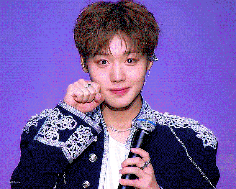 xDxYGU.gif