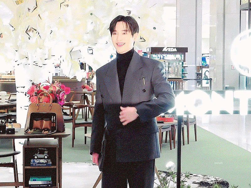 xEUTUC.gif