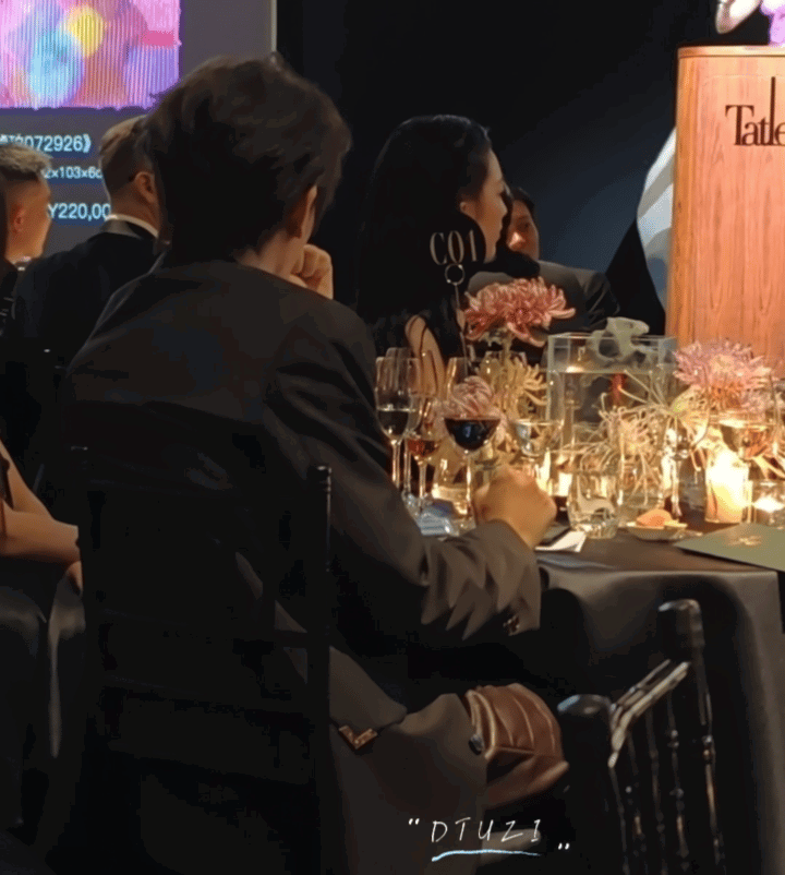 xLeKLa.gif